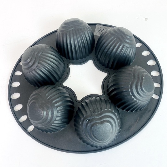 Wolfgang Puck Nonstick 6 Cavity Muffin Cupcake Treat Baking Pan - Picture 1 of 4